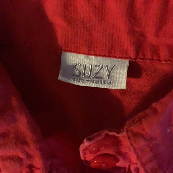Fitted Suzy Shier blouse - Picture 2 of 4